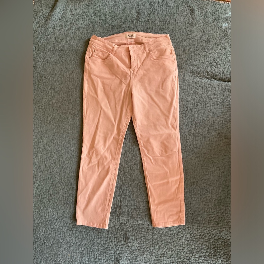 Cute light pink pants, rose, colored jeans, Professional casual, curvy skinny